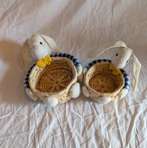 2/30$ Adorable Bunny Basket Set with Yellow Bows